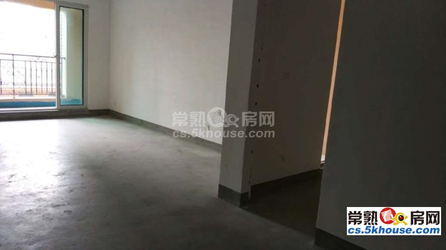 中南锦城毛坯3房2卫带车位好楼层有名额随时看房