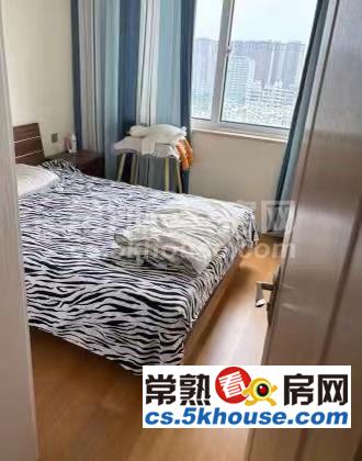 房东急卖 急 中南雅苑 165万 4室2厅2卫 精装修