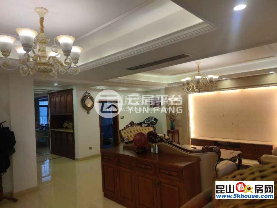 上海星城花园 298万 4室3厅4卫 豪华装修 ,多条公交经过