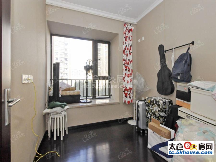 诚心出售 高新区板块华阳公寓精装三房 价格可商 随时看房