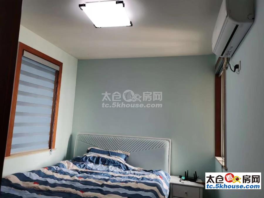 高档小区高成上海假日 135万 3室2厅2卫 精装修 性价比超高