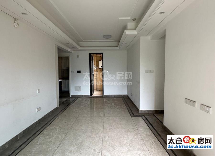 区,低于市场价,上海假日三期 64万 3室2厅1卫 精装修