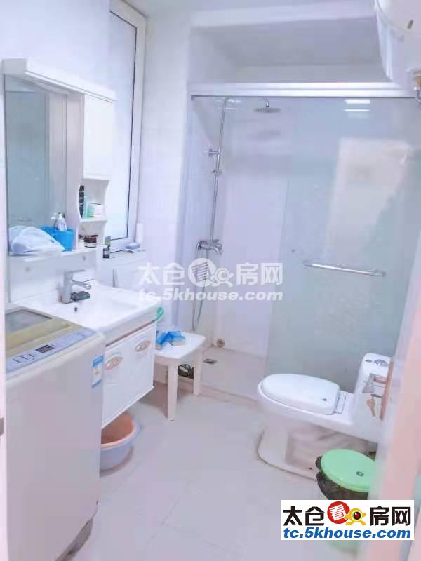 高成上海假日二期 88万 2室2厅1卫 精装修 低价出售,房东急售。