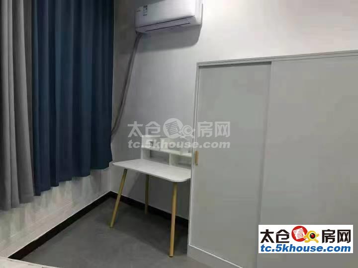 江城公寓 700元月 1室1厅1卫 精装修 少有的低价出租