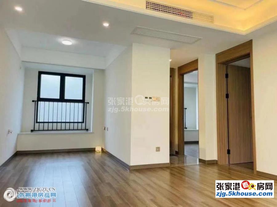 金茂悦悦湖雅居 2楼 108平方 精致装修 三室 160.8万元