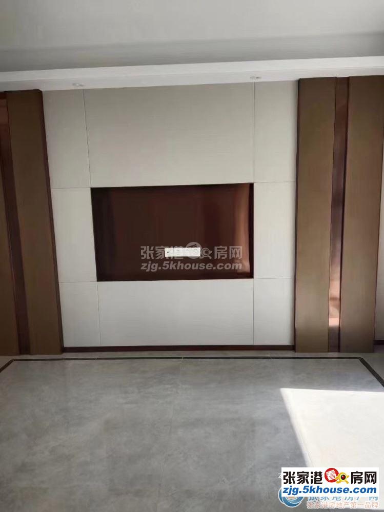 国泰景云台9楼 131平方 精致装修 四室 240万元