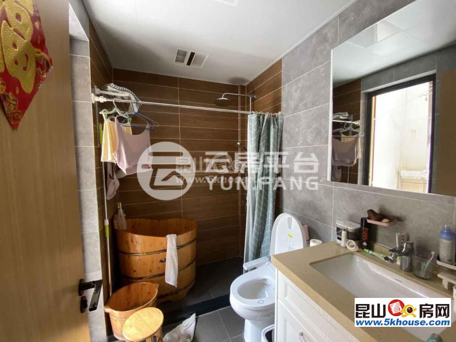 首創(chuàng)青旅島尚 318萬 4室3廳4衛(wèi) 精裝修 ,此房只應天上有人間難得見一回