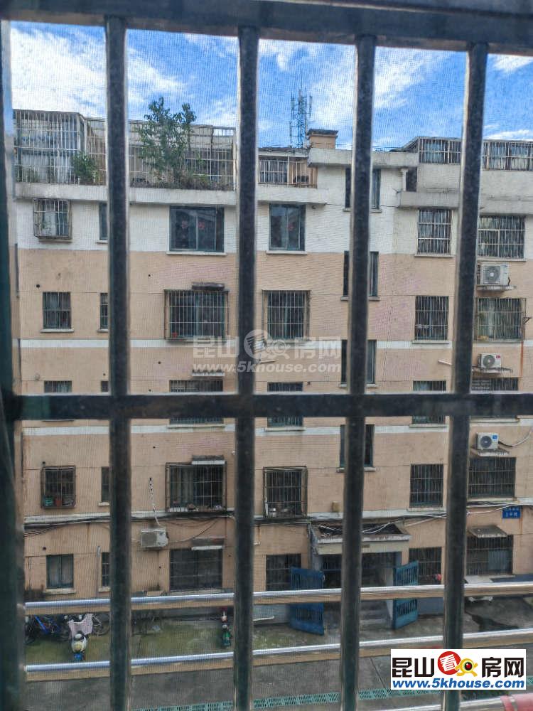 超好的地段,升值潛力大,國際華城 155萬 2室2廳1衛 簡單裝修